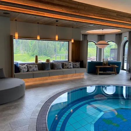 Otel Bergkristall (adults Only)